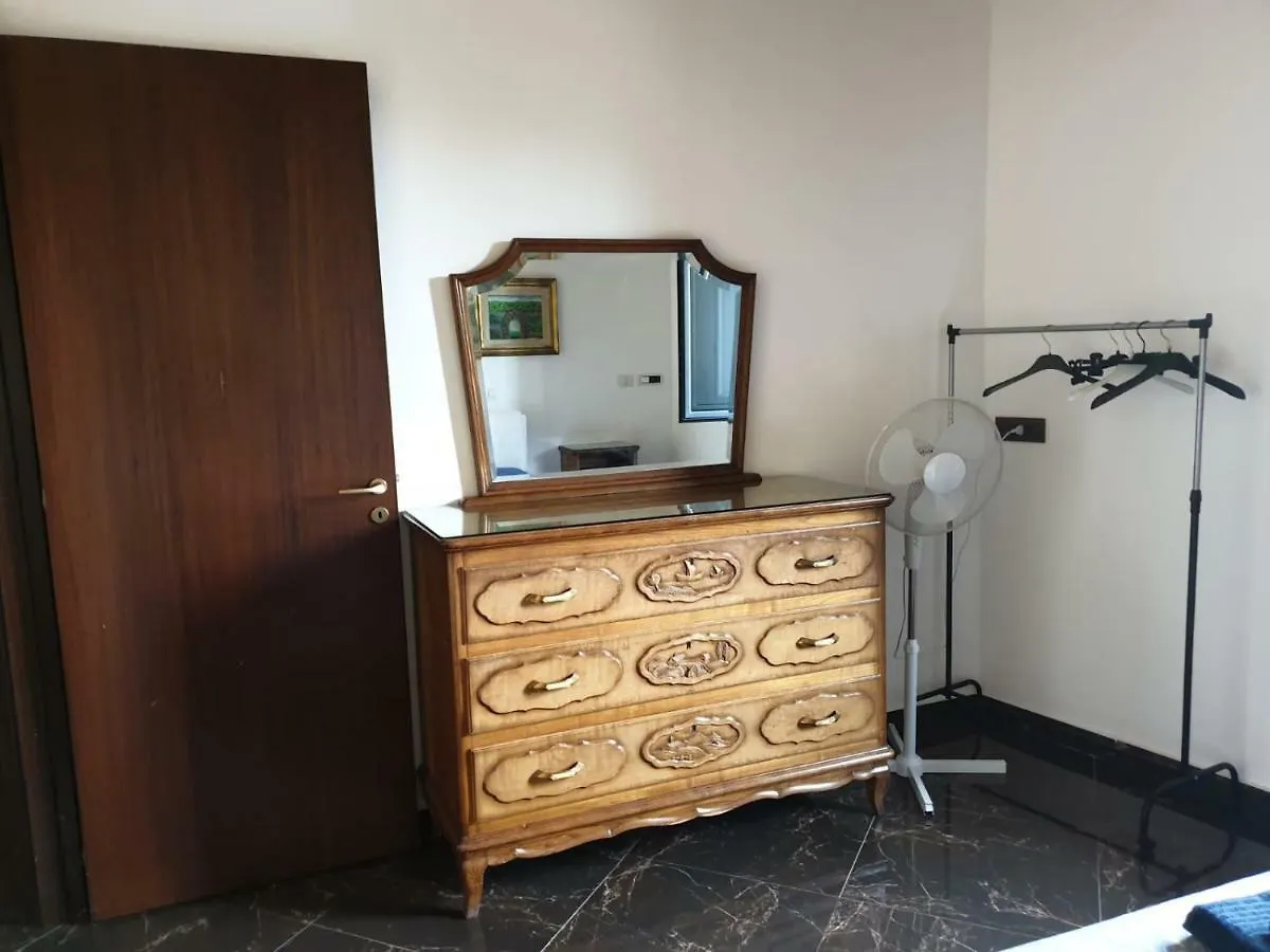 Dependance Villa Elisabetta Tremestieri Etneo 0*,  Italia